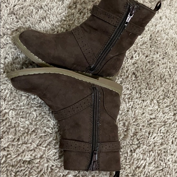Old Navy Faux Suede Boots - Picture 9 of 9